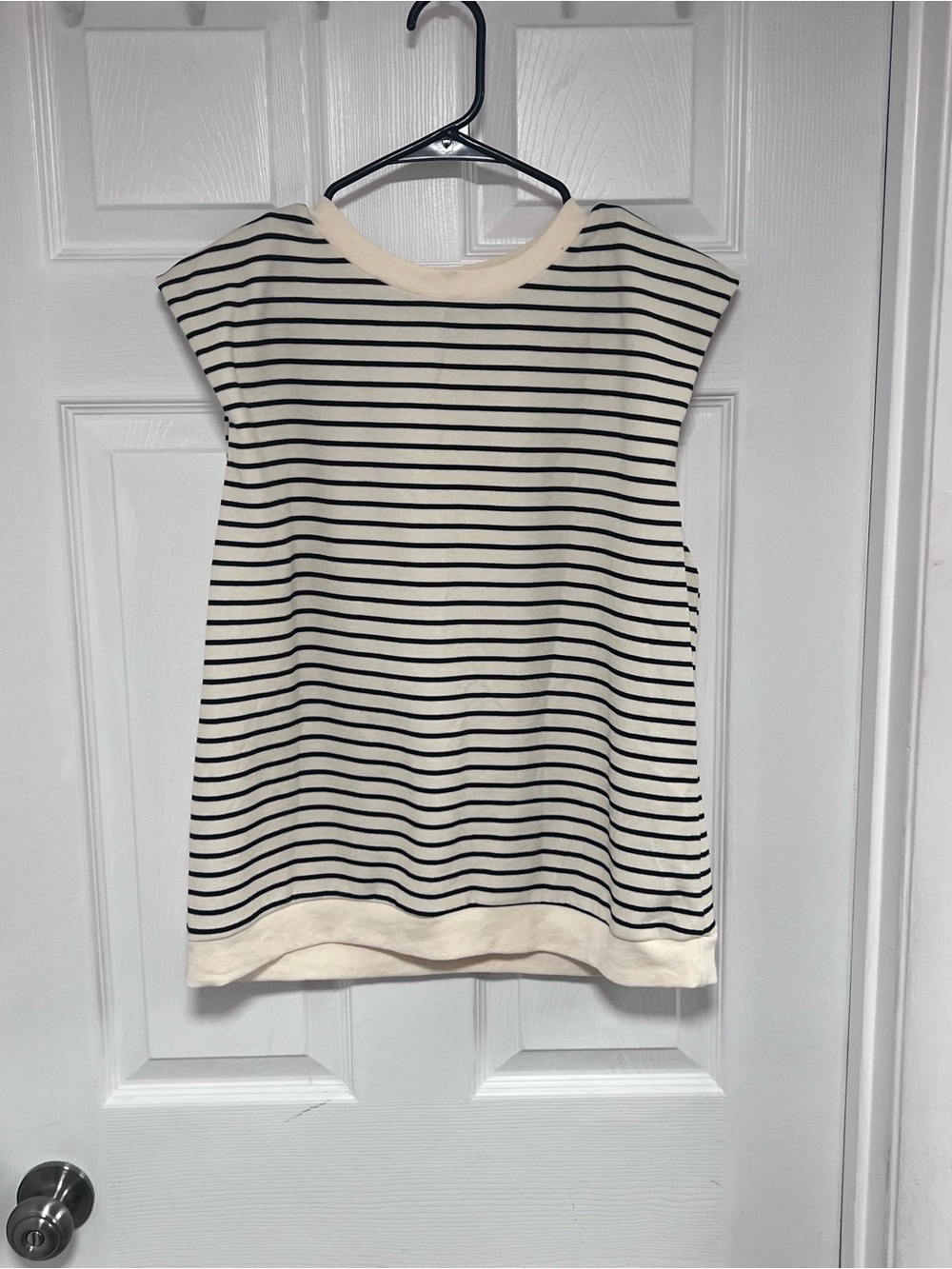 Women’s Dressy Striped Crewneck Sleeveless Top in Cream and Black Size S